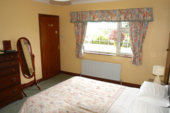 Carramore Lodge B&B, 
Roolagh, 
Ballina / Killaloe, 
Co. Clare,
Ireland