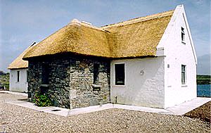 Connemara Coastal Cottages, 
Letterfrack, 
Connemara, 
Co. Galway,
Irlanda