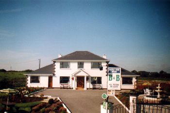 Castle View House B&B, 
Carrig Island, 
Ballylongford,
Co. Kerry,
Irlande