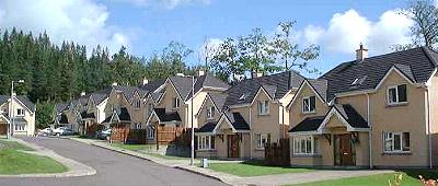 Elm Court Holiday Homes, 
20 Elm Court, 
Park Road, 
Killarney, 
Co. Kerry,
Irlanda