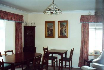 Knockbrack B&B, 
Oakpark Road, 
Tralee, 
Co. Kerry,
Irlanda