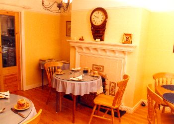Killary House B&B,
Distillery Ct, 
Distillery Road, 
Westport, 
Co. Mayo, 
Irlande