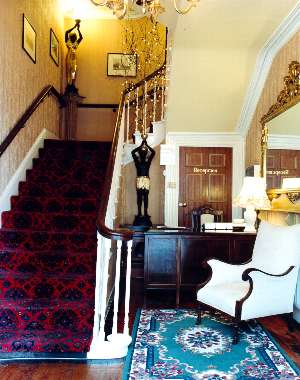 Fennessy's Hotel, 
Gladstone Street, 
Clonmel, 
Co. Tipperary,
Ireland.
 