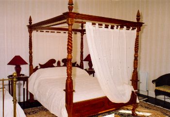 Killaghy Castle, 
Self Catering Accommodation,
Mullinahone, 
Thurles, 
Co. Tipperary,
Ireland