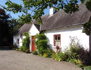 O'Neill's Self Catering Accommodation, 
Coolacussane, 
Dundrum, 
Co. Tipperary,
Ireland